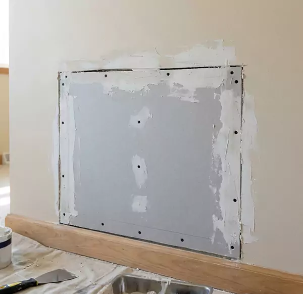 Why Homeowners and Businesses Choose Ventura Water Restoration for Fixing Water Damaged Drywall in San Buenaventura, CA?